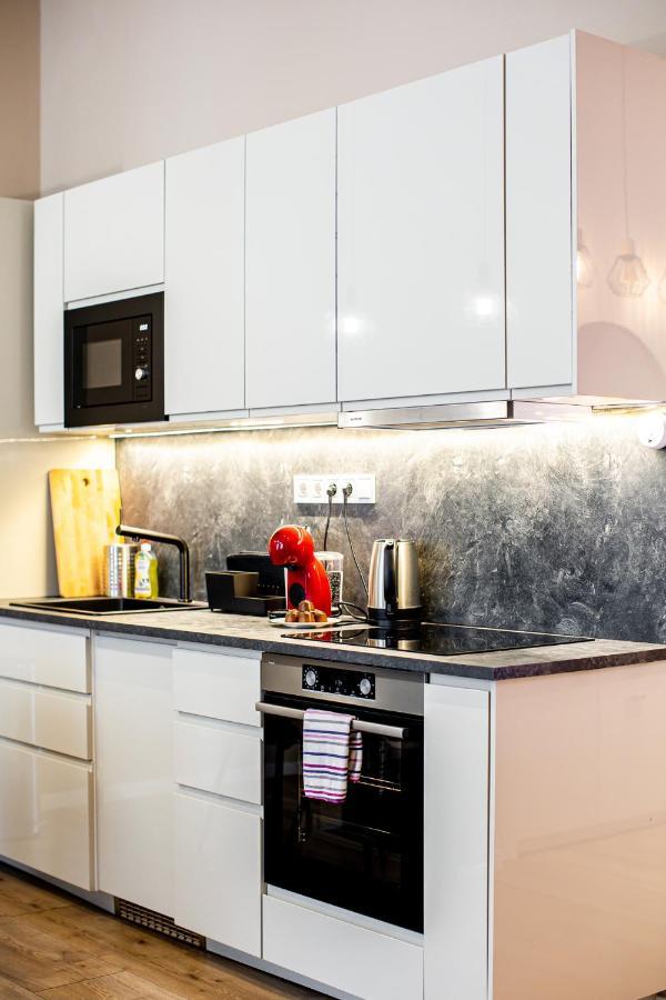 Csengery Deluxe Home With Balcony Budapest Ngoại thất bức ảnh