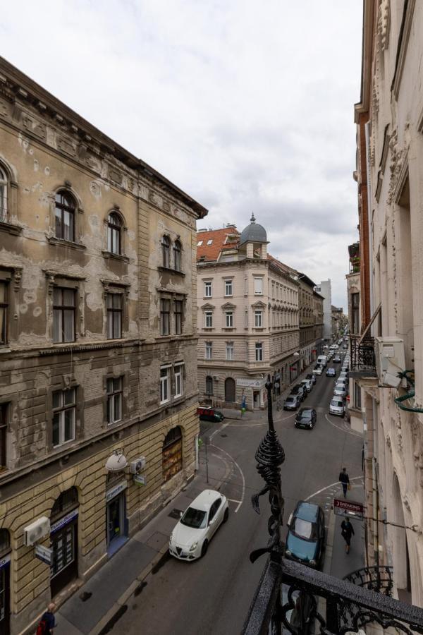 Csengery Deluxe Home With Balcony Budapest Ngoại thất bức ảnh