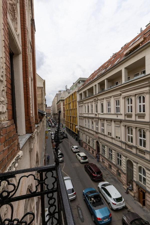 Csengery Deluxe Home With Balcony Budapest Ngoại thất bức ảnh