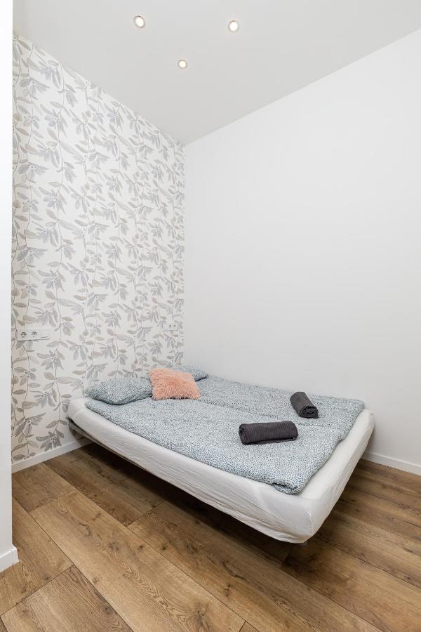 Csengery Deluxe Home With Balcony Budapest Ngoại thất bức ảnh